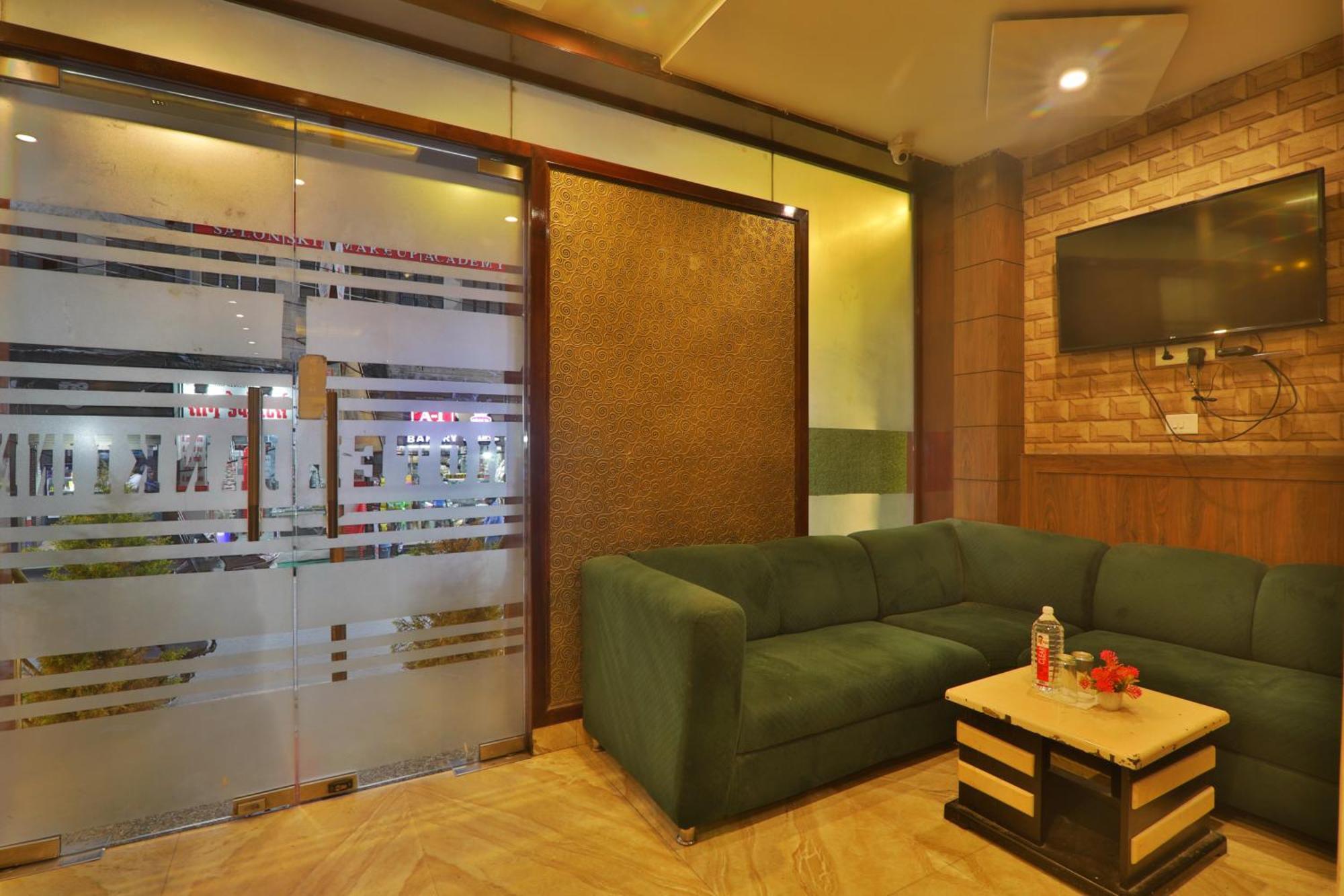 Hotel Janki Inn Sigra 2 Km From Kashi Vishwanath Dham Varanasi Luaran gambar