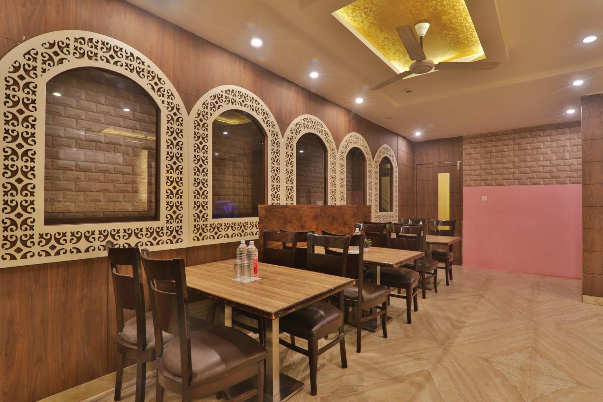 Hotel Janki Inn Sigra 2 Km From Kashi Vishwanath Dham Varanasi Luaran gambar