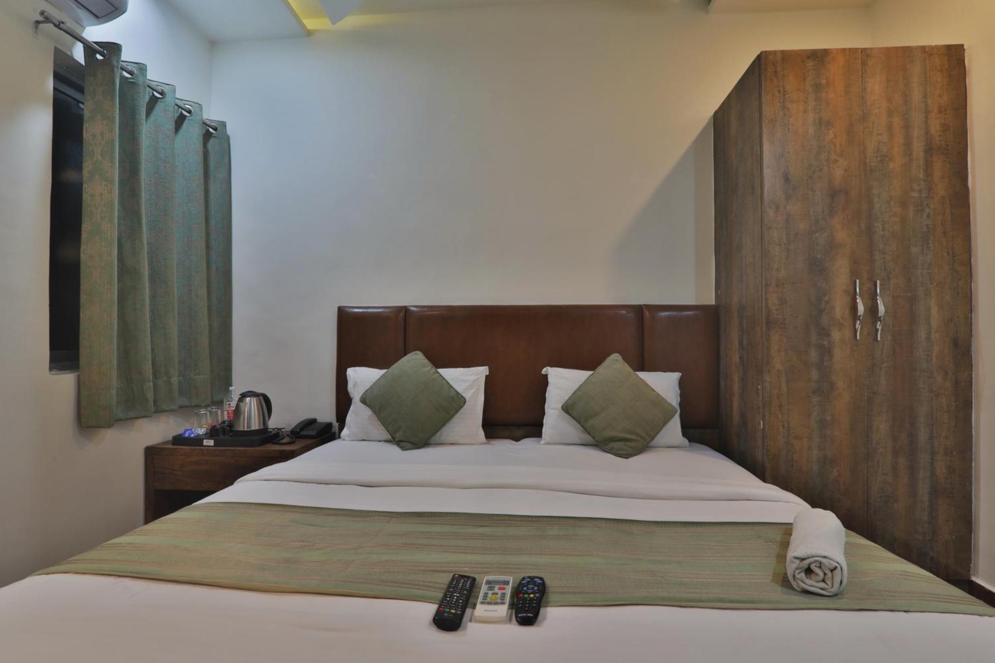 Hotel Janki Inn Sigra 2 Km From Kashi Vishwanath Dham Varanasi Luaran gambar