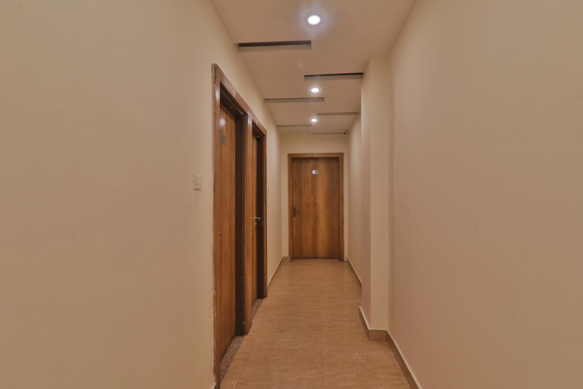 Hotel Janki Inn Sigra 2 Km From Kashi Vishwanath Dham Varanasi Luaran gambar